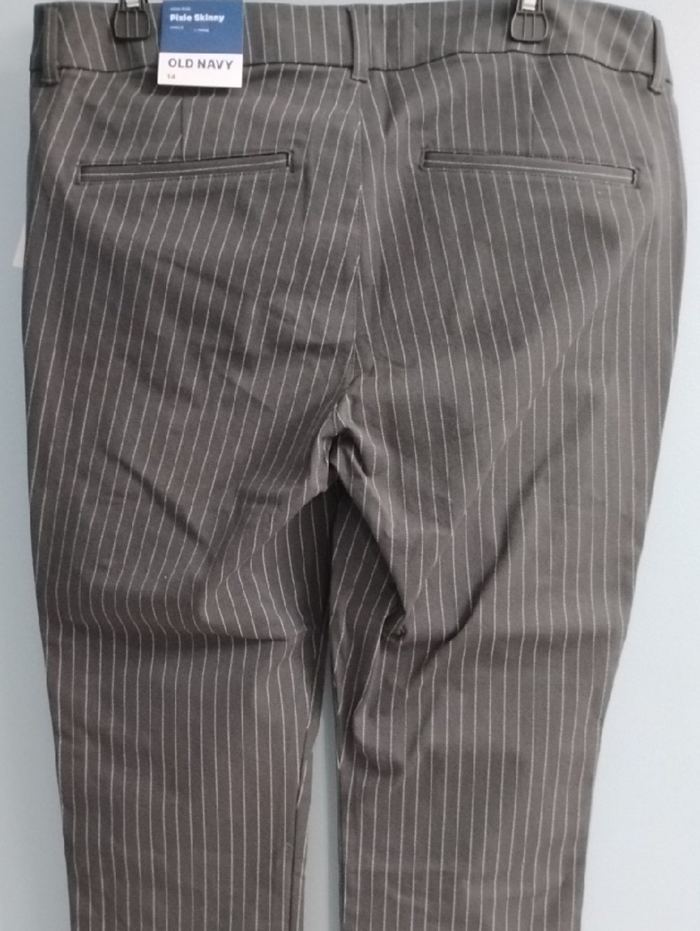 NWT Old Navy Gray Pinstripe High-Rise Pixie Skinny Pants Size 14 - Picture 5 of 6